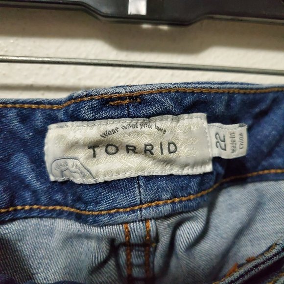 Torrid Women's Mid Rise Plus Size Straight Leg Jeans Sz W22 - Picture 6 of 8